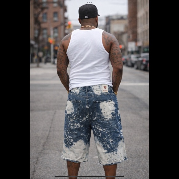 Encrypted Men’s 46 Distressed Denim Shorts Bleach Splatter - Picture 4 of 16